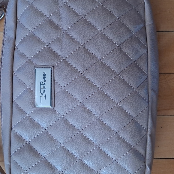 Bella Russo quilted style crossbody purse, chain strap, beige, blush 💗 - Picture 2 of 12